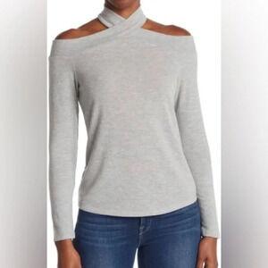 Melrose & Market Choker Neck Exposed Shoulder Top in Grey - Size Small